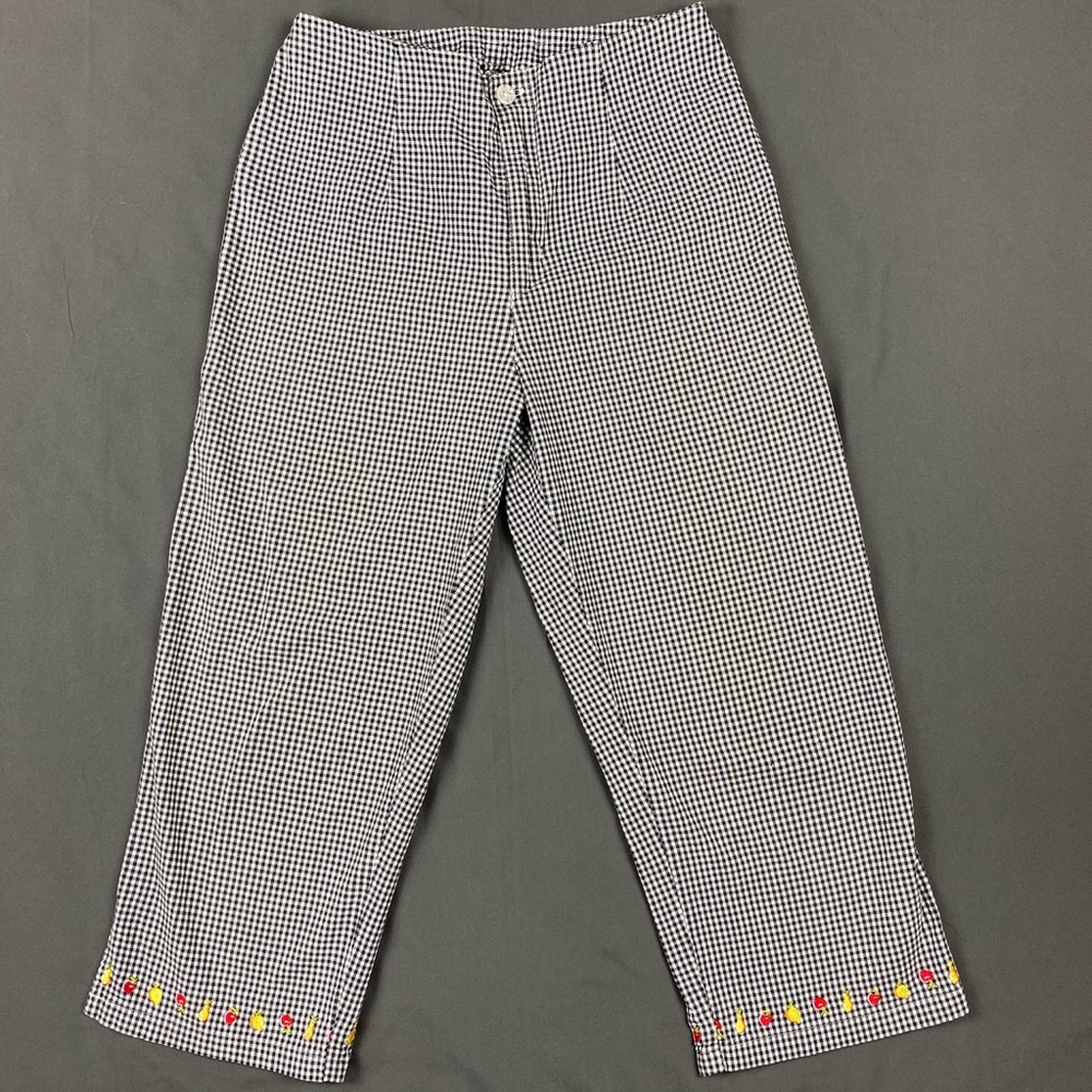 Fruity Gingham Capris 💫